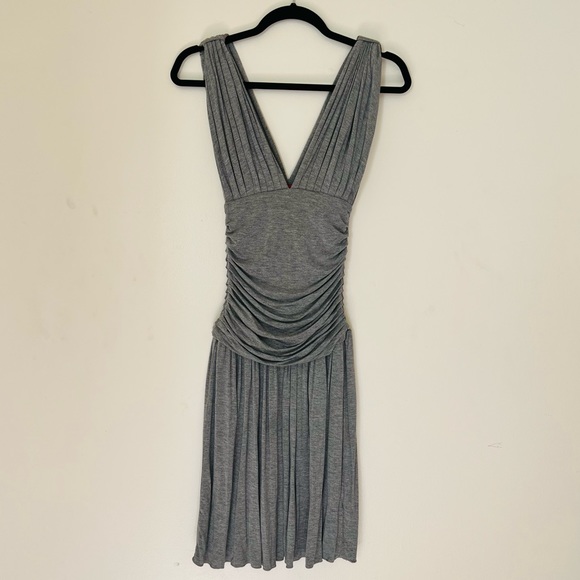 LINQ Los Angeles Ruched Dress Deep V-neck Gray - Picture 1 of 8